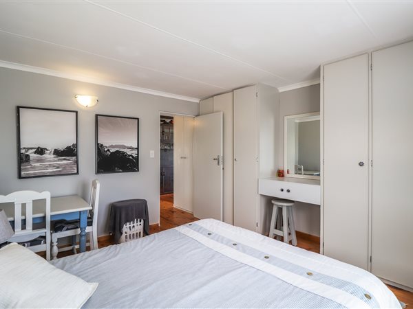 4 Bedroom Property for Sale in Stilbaai Wes Western Cape